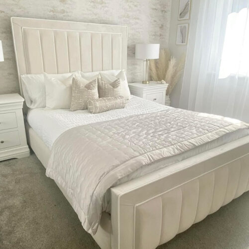 Border Strip with Piping Bed
